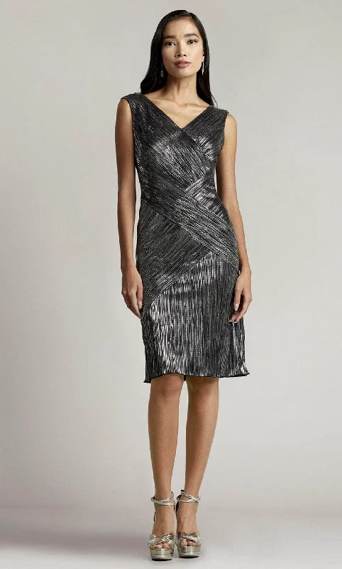 Hot Trends Tadashi Shoji CAS23907M - Sleeveless Ruched Midi Dress