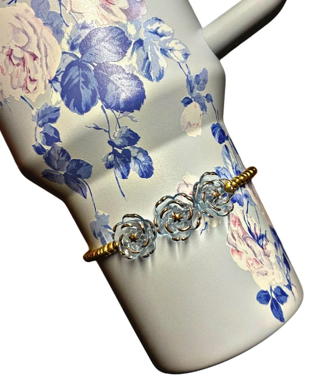 Discount Drinkware Light Blue Flowers Cup Bracelet