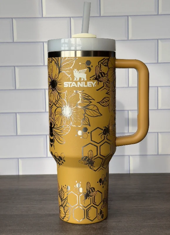 Travel Cups Promotion 40oz Stanley Quencher Tumbler Bumble Bee Design, Spring Flowers, Laser Engraved Gift for Her, Stanley TikTok Cup Mother's Day Gift