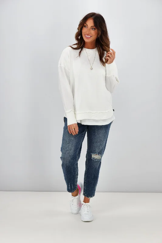 Feminine Flow Foxwood Delilah Crew Vintage White