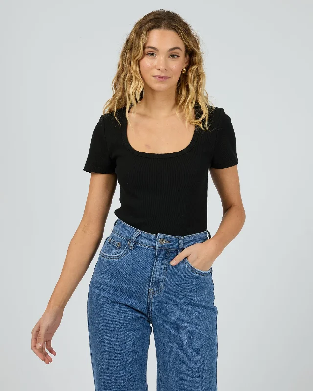 Classic Women's Fashion Silent Theory Mia Tee